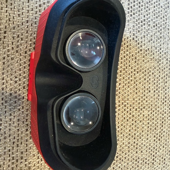 Mido VR Headset in Red and Black - Picture 5 of 10